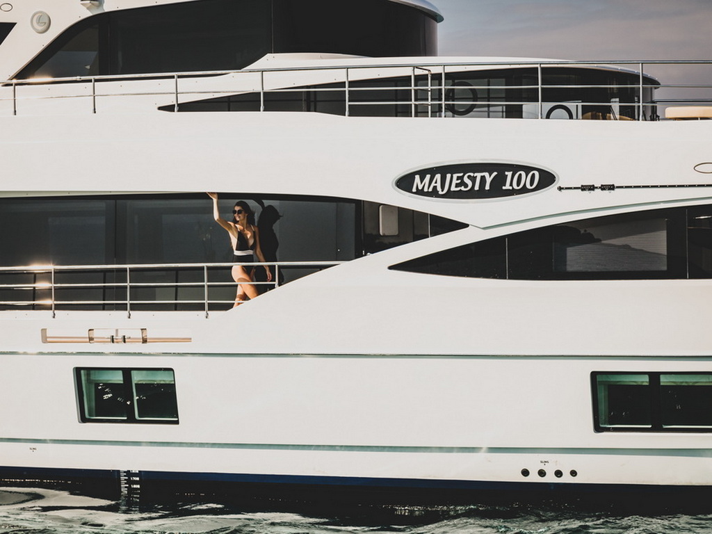 Drettmann Yachts - Majesty 100
