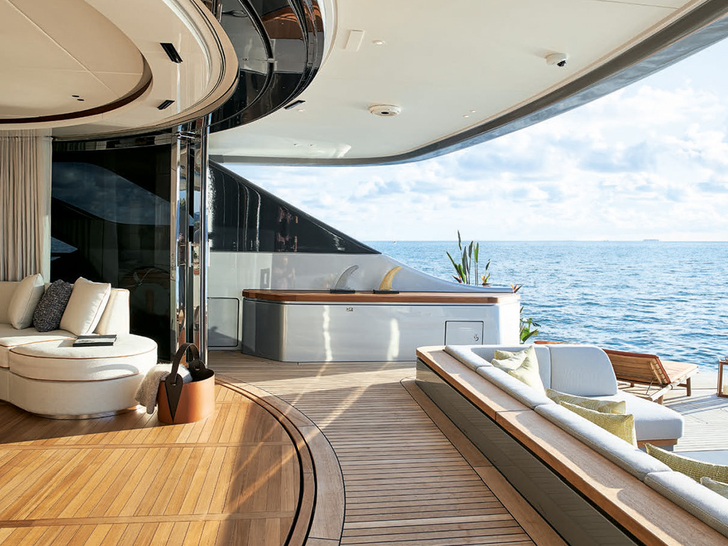 Drettmann Yachts - Benetti Oasis 40M
