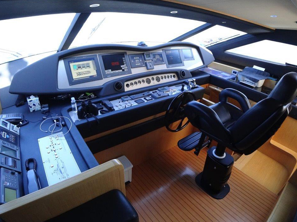 Drettmann Yachts - Ferretti 881 RPH