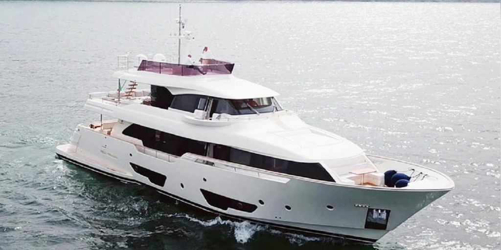 Drettmann Yachts - Ferretti Custom Line 28 Navetta