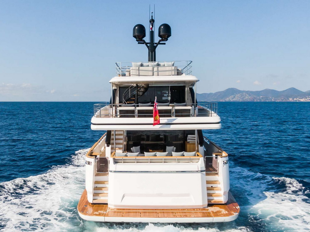 Drettmann Yachts - Ferretti Custom Line 30 Navetta