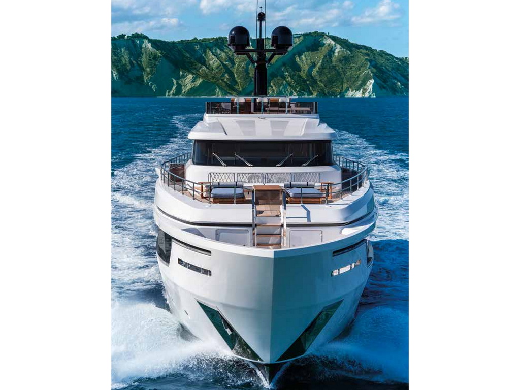 Drettmann Yachts - Ferretti Custom Line Navetta 30