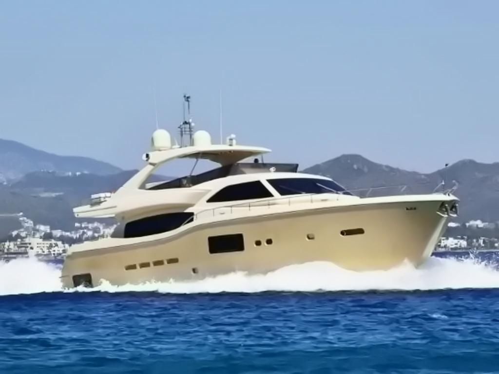 Drettmann Yachts - Ferretti 840 Altura