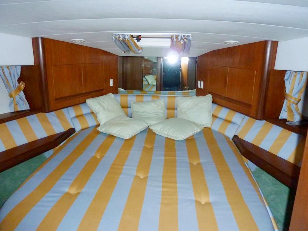 Drettmann Yachts - Fairline 33 Brava Flybridge