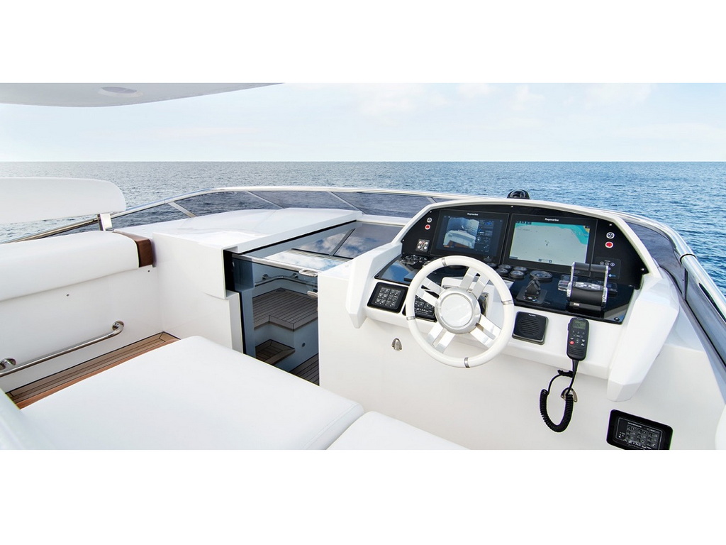 Drettmann Yachts - Azimut Grande 30 METRI