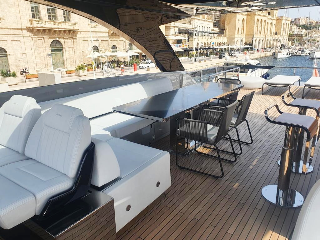 Drettmann Yachts - Riva 90 Argo
