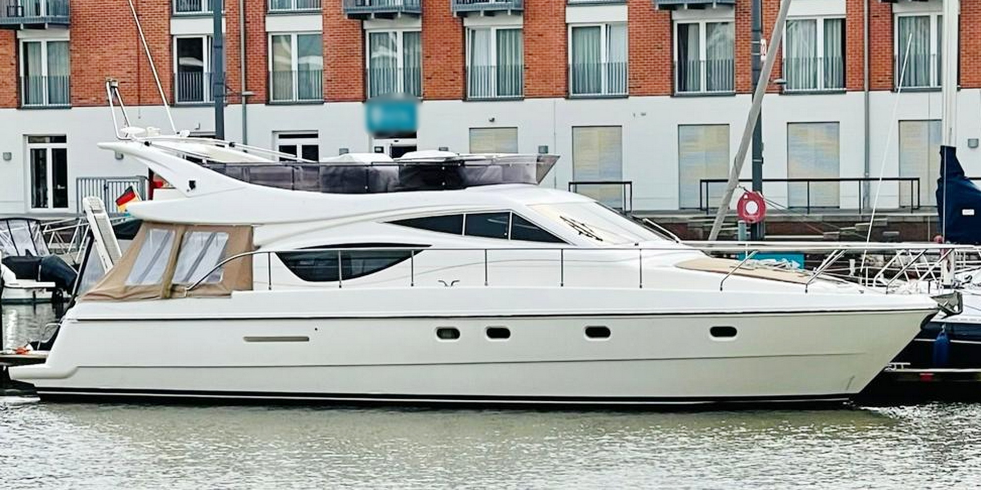 Drettmann Yachts - Ferretti 460