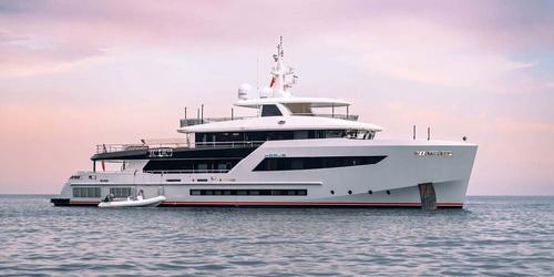 Charter Yacht HEEUS - Drettmann Yachts