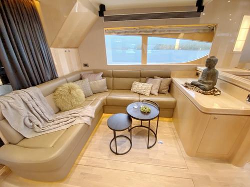 Elegance 60 Garage - Drettmann Yachts