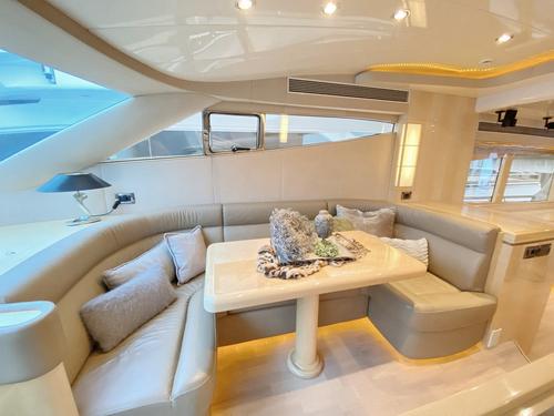 Elegance 60 Garage - Drettmann Yachts