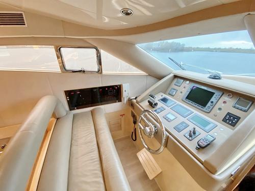 Elegance 60 Garage - Drettmann Yachts