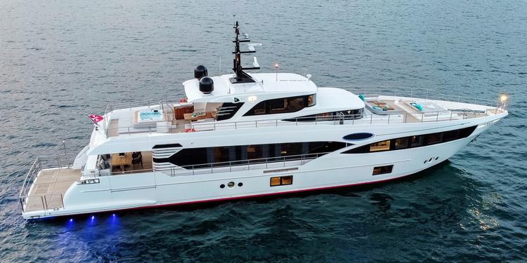 Majesty 100 - Drettmann Yachts